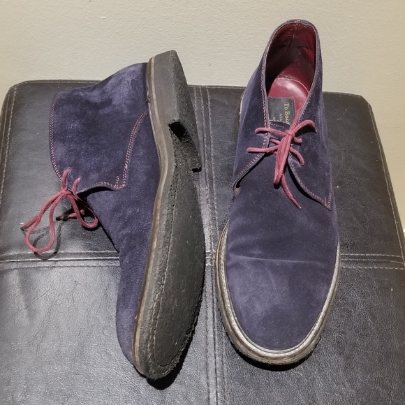 TO BOOT NEW YORK Blue Suede Chukka Boot (Size 9) - Picture 13 of 15